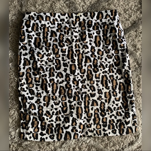 Cute summer pencil skirt - Picture 1 of 3